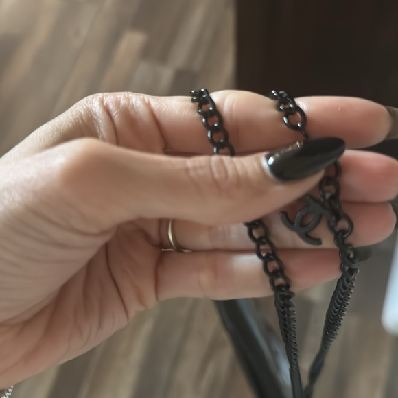 Chanel Black Patent Leather Makeup Clutch - Picture 3 of 5